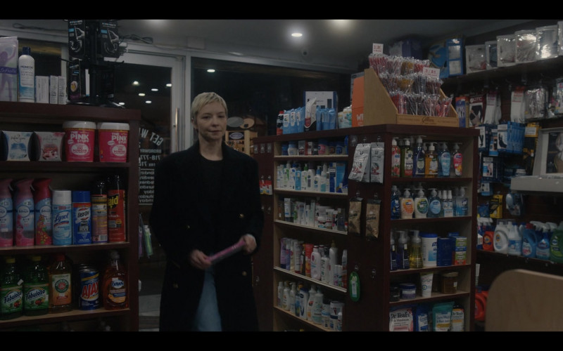 #1500 – ProductPlacementBlog.com – American Horror Story (S12E7) Season 12 Episode 7 – Brand Tracking (Timecode – 00h 24m 59s)