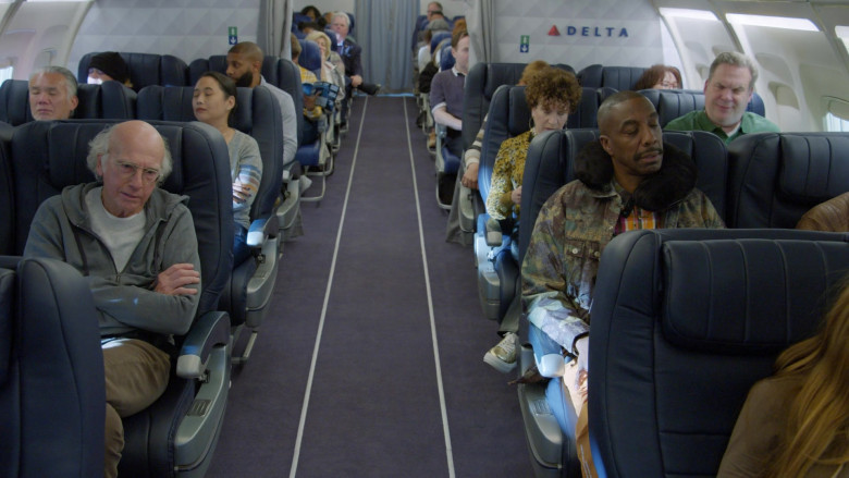 Delta Air Lines in Curb Your Enthusiasm S12E10 "No Lessons Learned" (2024) - 497228