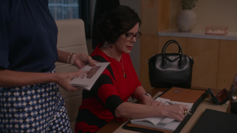 Givenchy Bag in So Help Me Todd S02E05 "End on a High Note" (2024) - 499553