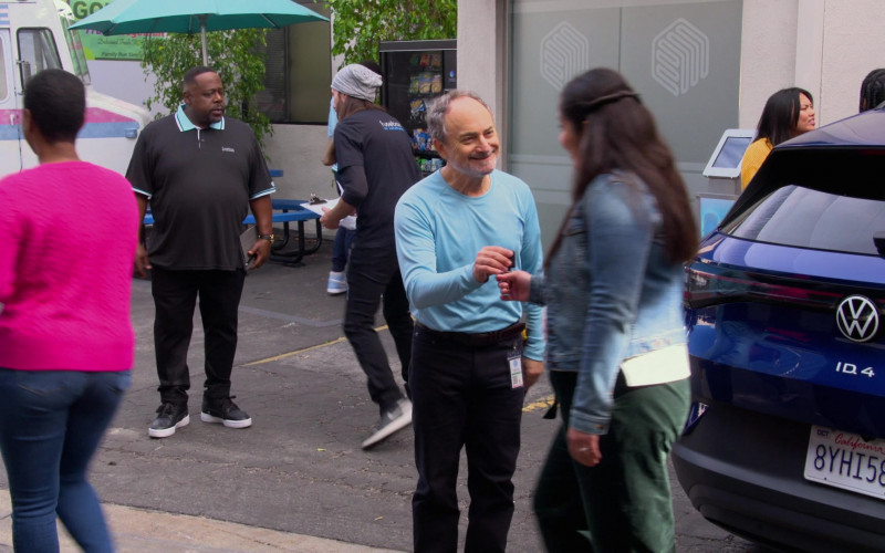 #509 – ProductPlacementBlog.com – The Neighborhood Season 6 Episode 8 – Product Placement Tracking (Timecode – 00h 08m 28s)