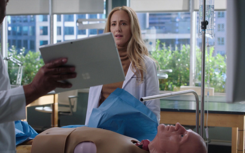 #685 – ProductPlacementBlog.com – Grey's Anatomy Season 20, Episode 4 – Brand Tracking (Timecode – H00M11S24)