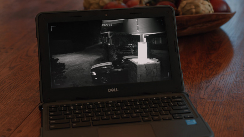 Dell Laptops in Elsbeth S01E04 "Love Knocked Off" (2024) - 499261