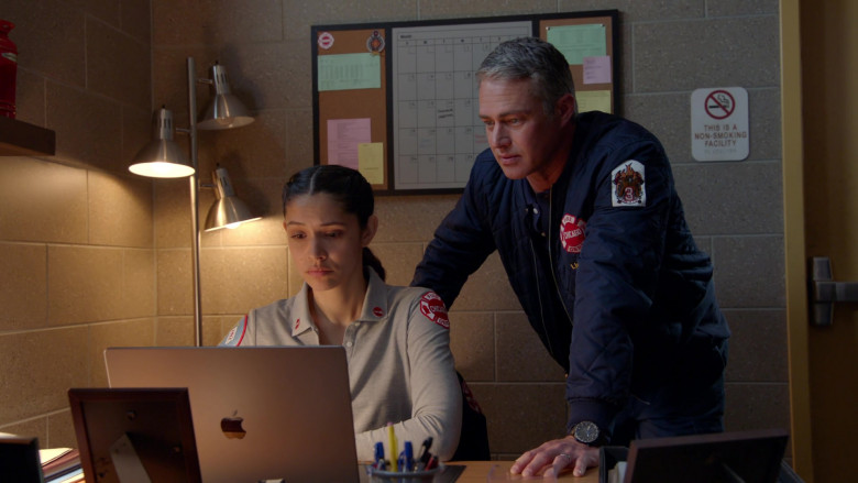 Apple MacBook Laptop in Chicago Fire S12E09 "Something About Her" (2024) - 494871