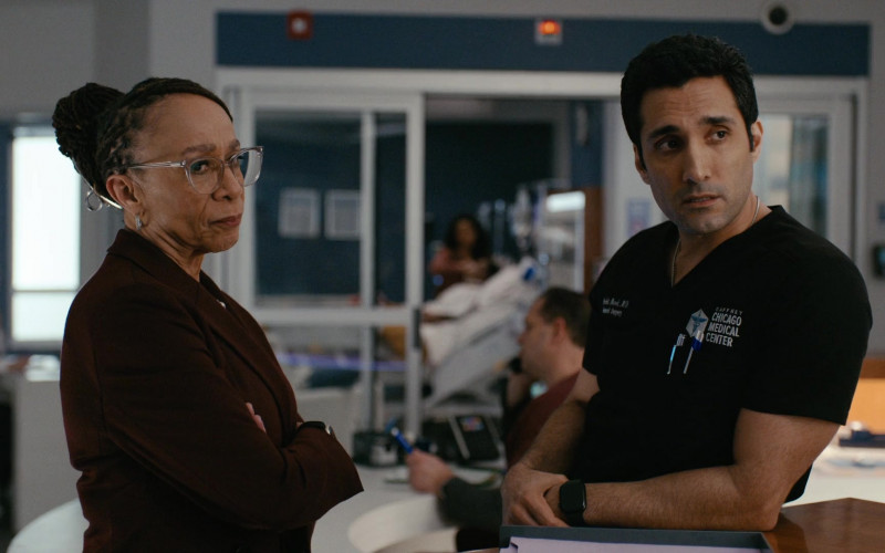 #1057 – ProductPlacementBlog.com – Chicago Med Season 9 Episode 10 – Product Placement Tracking (Timecode – 00h 17m 36s)