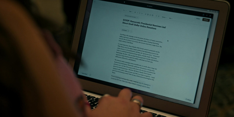 Substack Website in The Girls on the Bus S01E10 "The Everydays" (2024) - 513005