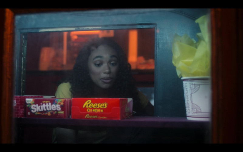 #1214 – ProductPlacementBlog.com – Pretty Little Liars Original Sin Season 2 Episode 1 – Product Placement Tracking (Timecode – 00h 20m 13s)
