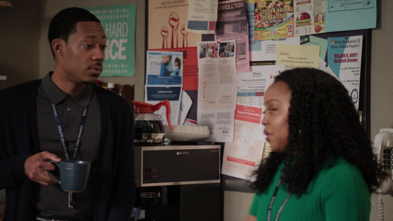 Bunn Coffee Machine in Abbott Elementary S03E11 "Double Date" (2024) - 509113