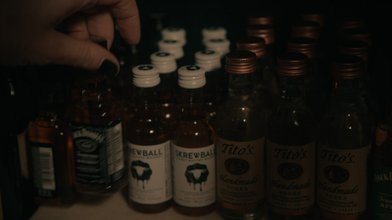 Skrewball Whiskey, Tito's Vodka, Jack Daniel's in Sugar S01E08 "Farewell" (2024) - 518974