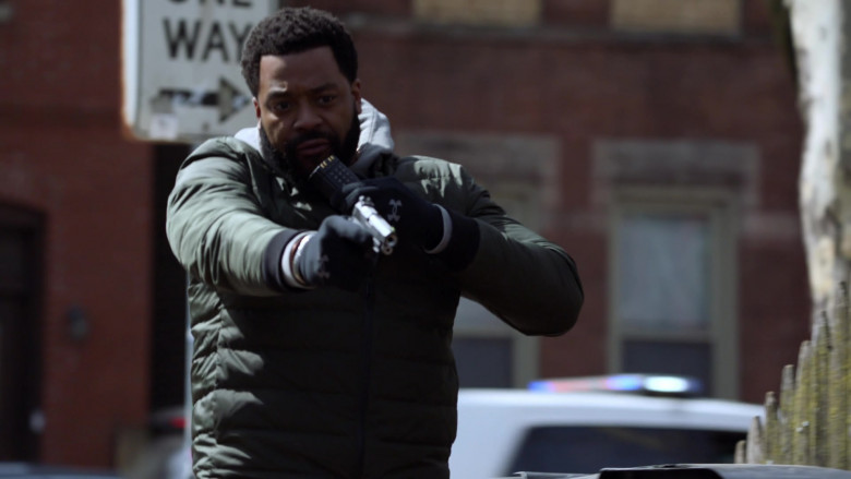 Under Armour Gloves in Chicago P.D. S11E11 "The Water Line" (2024) - 512483