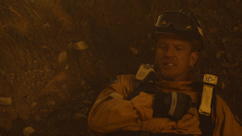 Pro-Tech 8 Fusion Pro Structural Firefighting Gloves in Station 19 S07E10 "One Last Time" (2024) - 525689
