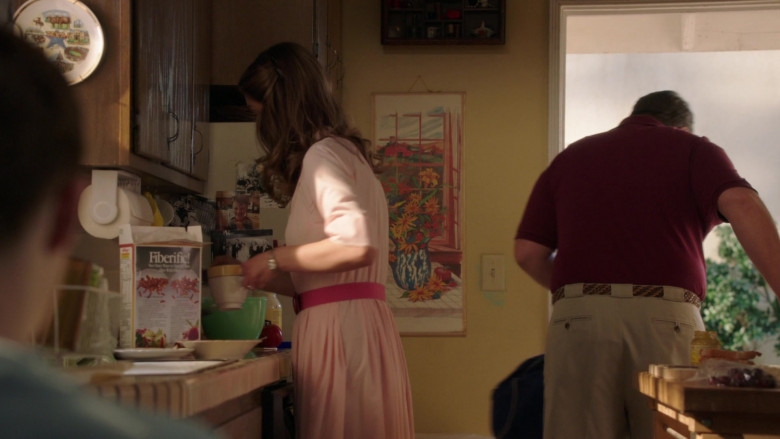 Kellogg's Cereal in Young Sheldon S07E13 "Funeral" (2024) - 519269