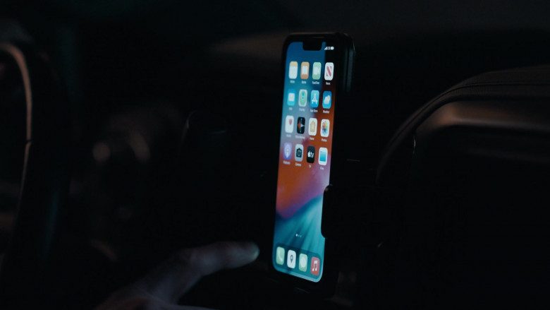 Apple iPhone Smartphone in Tracker S01E11 "Beyond the Campus Walls" (2024) - 510920