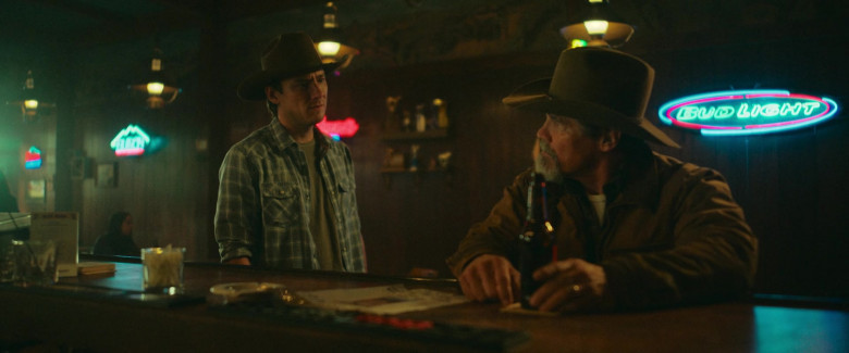 Busch and Bud Light in Outer Range S02E02 "Traces to Somewhere" (2024) - 518066