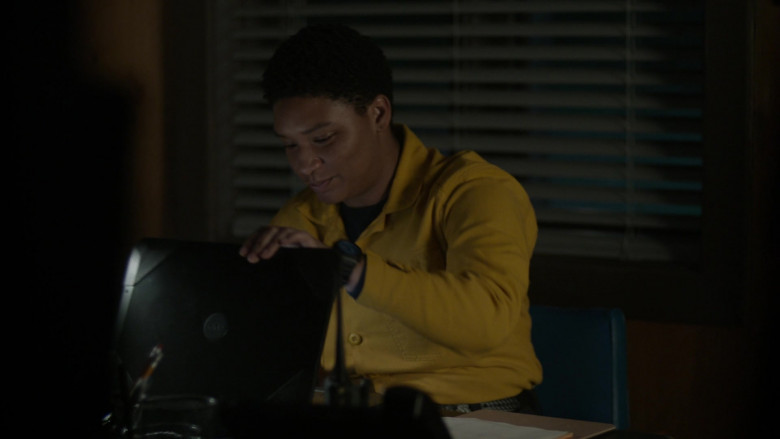 Dell Laptop in Fire Country S02E10 "I Do" (2024) - 517521