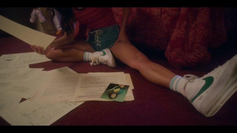 Nike Sneakers in Pretty Little Liars: Original Sin S02E05 "Chapter Fifteen: Friday the 13th" (2024) - 524861