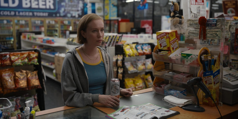 White Claw Hard Seltzer, Doritos, Cheetos, Lay's, Ruffles, Slim Jim, Tic Tac, Tajin Mini, Halls, Mentos in Hacks S03E09 "Bulletproof" (2024) - 524586