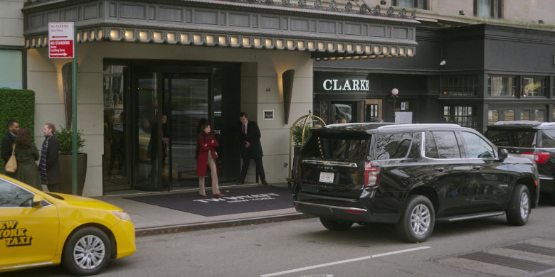 Chevrolet Tahoe Car in The Girls on the Bus S01E09 "Slouching Towards Brooklyn" (2024) - 510533