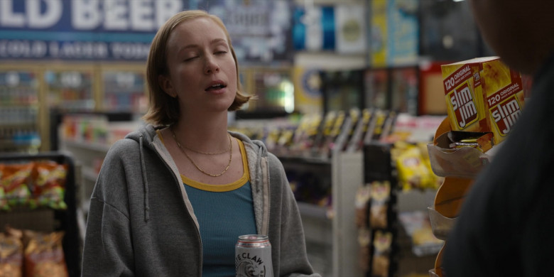 White Claw Hard Seltzer and Slim Jim Snacks in Hacks S03E09 "Bulletproof" (2024) - 524583