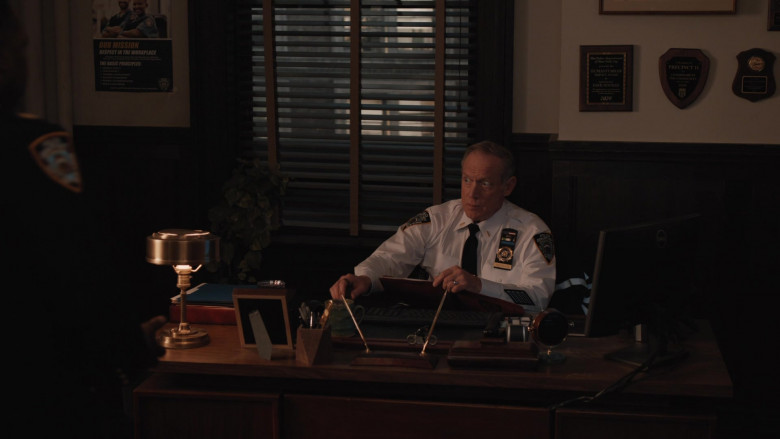 Dell Monitors in Elsbeth S01E09 "Sweet Justice" (2024) - 517458