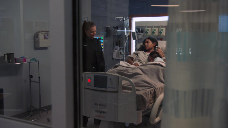 Stryker Hospital Bed in Chicago P.D. S11E10 "Buried Pieces" (2024) - 509396