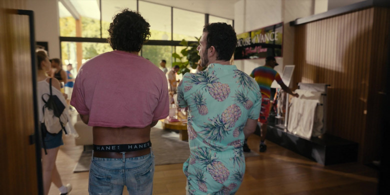 Hanes Men's Underwear in Hacks S03E08 "Yes, And" (2024) - 522040