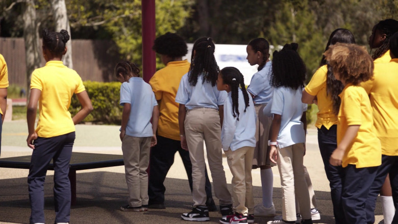 Puma and Nike Shoes in Abbott Elementary S03E13 "Smith Playground" (2024) - 517227