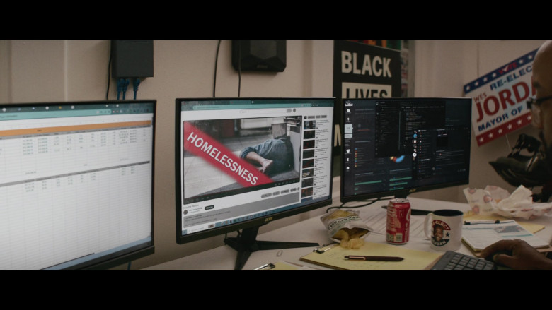 Acer Monitors, Coca-Cola and Deep River Chips in A Man in Full S01E04 "Tick Tick" (2024) - 508608