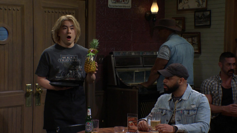 Harley-Davidson T-Shirt, Beck's Beer and Levi's Jacket in Saturday Night Live S49E20 "Jake Gyllenhaal; Sabrina Carpenter" (2024) - 519503