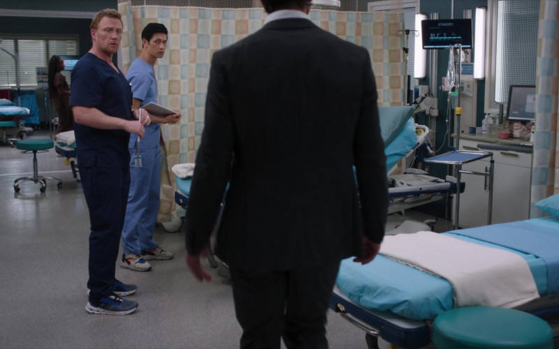 #464 – ProductPlacementBlog.com – Grey's Anatomy Season 20 Episode 7 – Product Placement Tracking (Timecode – 00h 07m 43s)