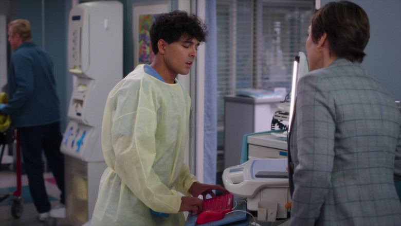 MAN & MACHINE Red Downtime Workstation Keyboards & Mice in Grey's Anatomy S20E10 "Burn It Down" (2024) - 525645