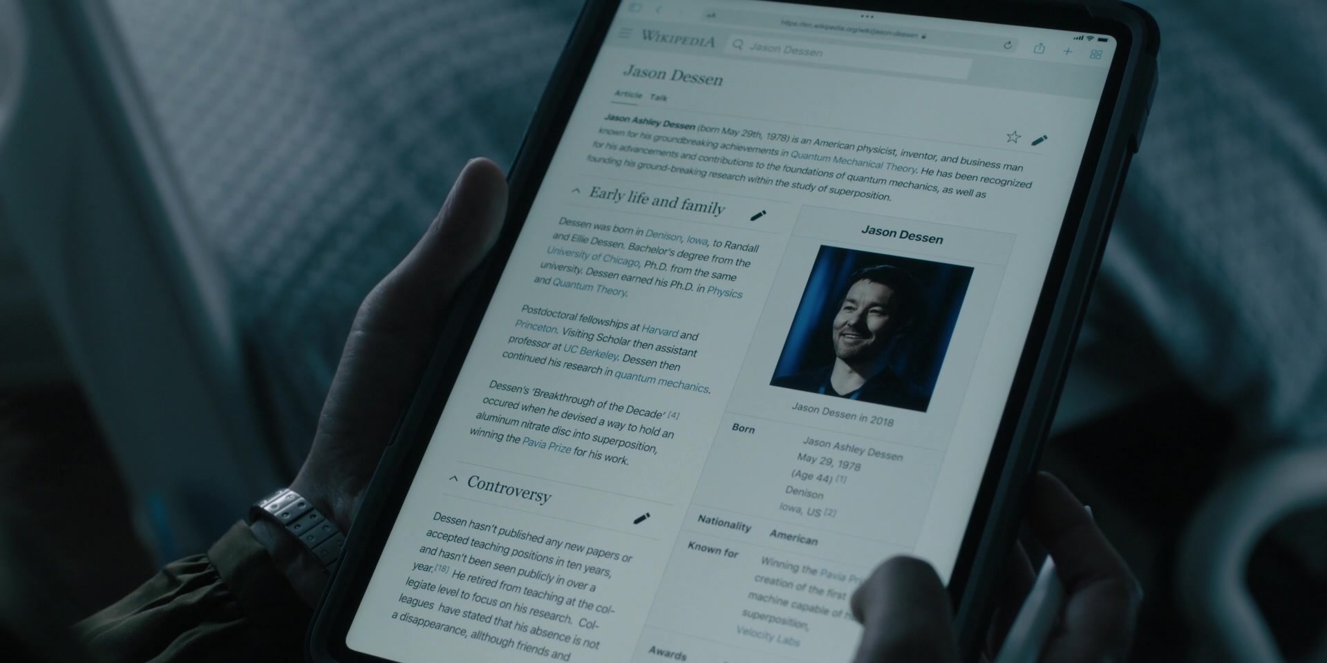 Wikipedia Website In Dark Matter S01E02 "Trip Of A Lifetime" (2024)