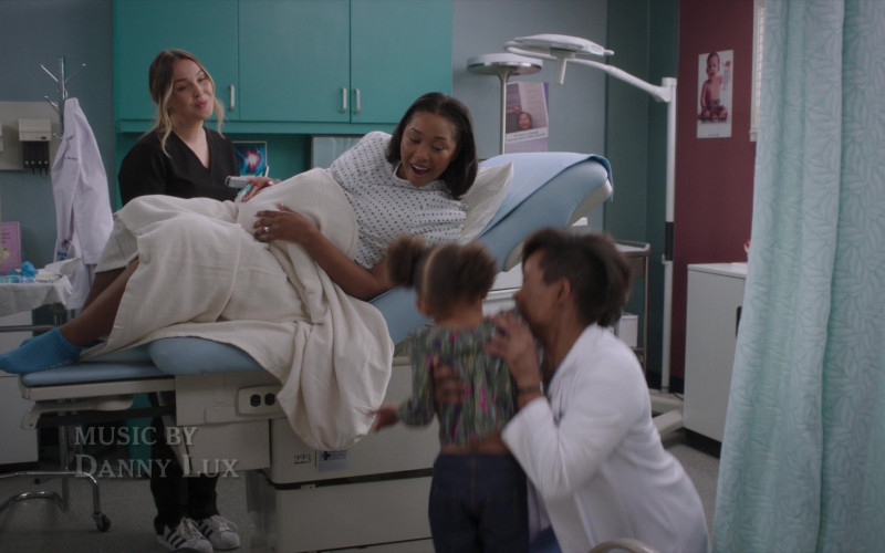 #622 – ProductPlacementBlog.com – Grey's Anatomy Season 20 Episode 7 – Product Placement Tracking (Timecode – 00h 10m 21s)