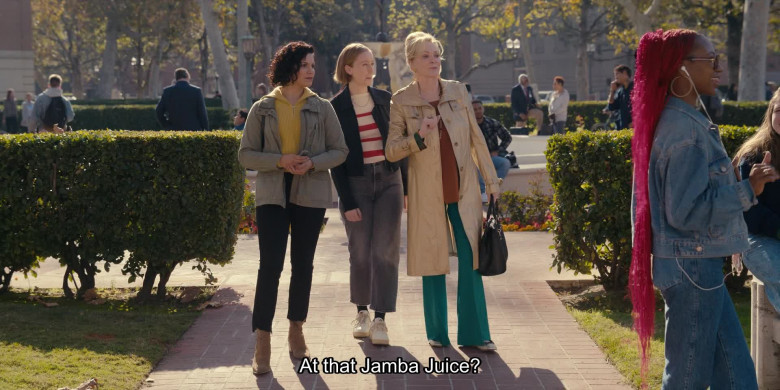 Jamba Juice in Hacks S03E08 "Yes, And" (2024) - 522052
