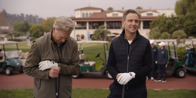 Callaway Golf Glove in Hacks S03E06 "Par for the Course" (2024) - 517848