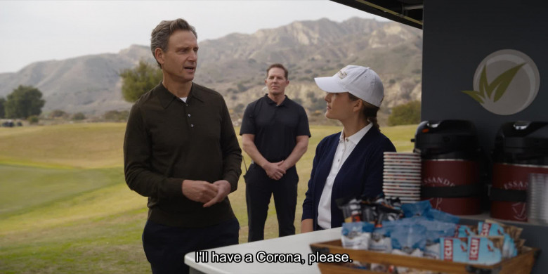 Corona Beer and Clif Bar in Hacks S03E06 "Par for the Course" (2024) - 517882