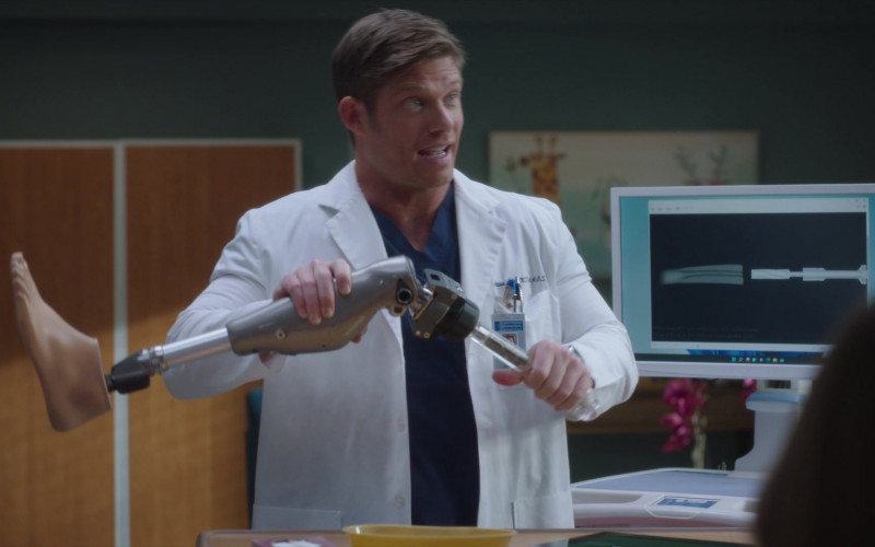 #854 – ProductPlacementBlog.com – Greys Anatomy Season 20 Episode 6 – Product Placement Tracking (Timecode – 00h 14m 13s)