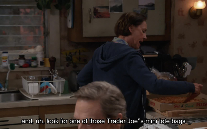 #91 – ProductPlacementBlog.com – The Conners Season 6 Episode 13 – Verbal Product Placement Tracking (Timecode – 00h 01m 55s)