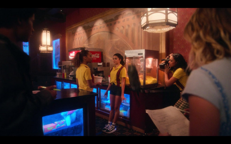 #952 – ProductPlacementBlog.com – Pretty Little Liars Original Sin Season 2 Episode 4 – Product Placement Tracking (Timecode – 00h 15m 51s)