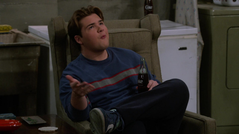 Coca-Cola Soda in That '90s Show S02E04 "Hold My Hand" (2024) - 534077