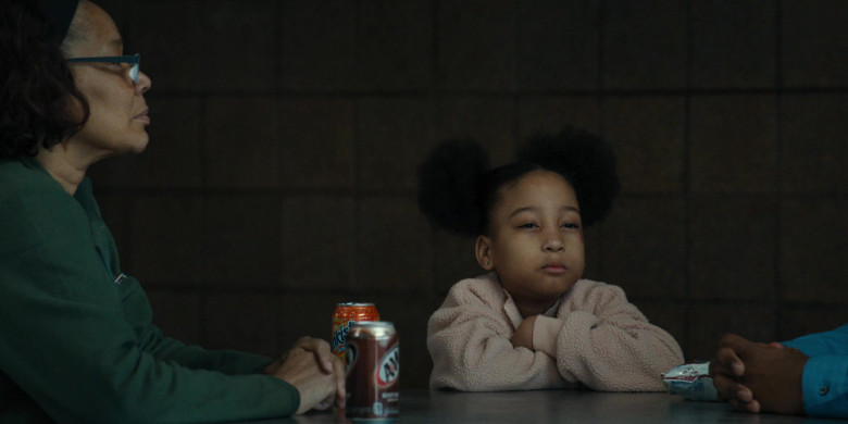 Sunkist Soda and A&W Root Beer in Mayor of Kingstown S03E03 "Barbarians at the Gate" (2024) - 529471