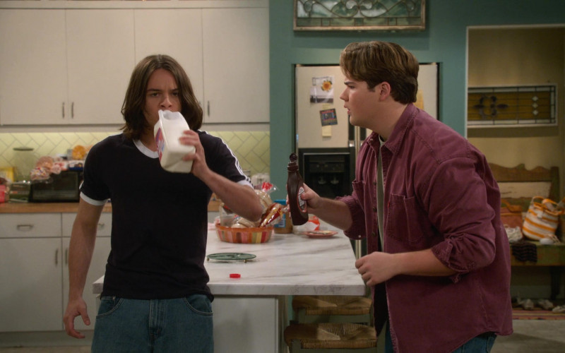 #195 – ProductPlacementBlog.com – That 90s Show Season 2 Episode 3 – Product Placement Tracking (Timecode – 00h 03m 14s)