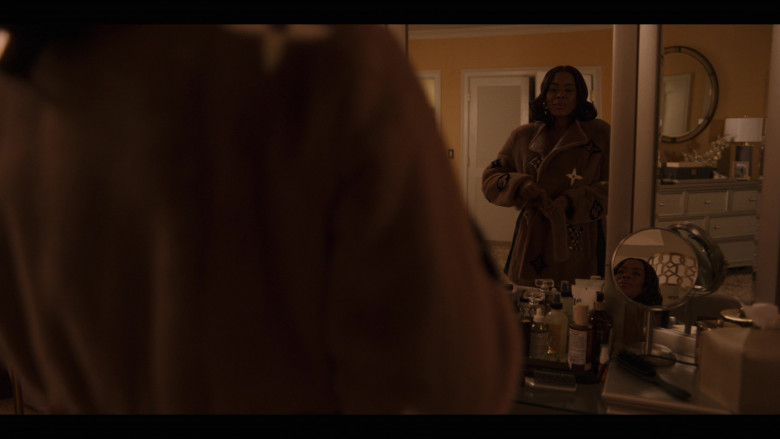 Louis Vuitton Coat in Power Book II: Ghost S04E03 "Birthright" (2024) - 531384