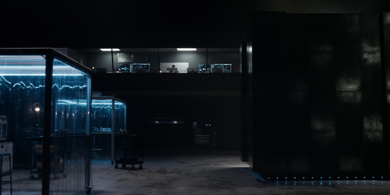 Apple Monitors in Dark Matter S01E09 "Entanglement" (2024) - 532420