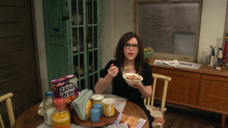 Kellogg's Raisin Bran Cereal in That '90s Show S02E02 "Something to Talk About" (2024) - 533720