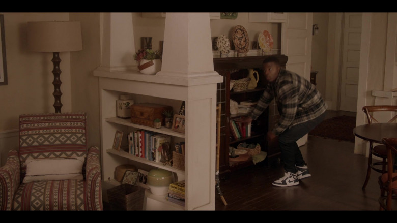 Nike Sneakers in All American S06E13 "Victory Lap" (2024) - 531635