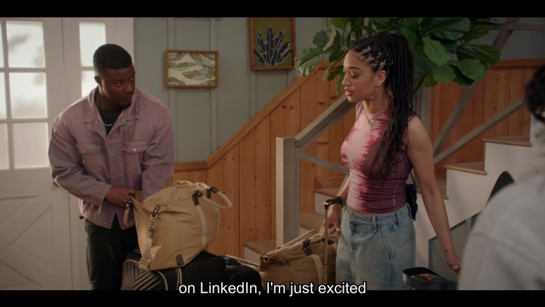 LinkedIn Social Network in All American S06E11 "The Next Episode" (2024) - 527706