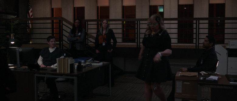 Dell Monitors in Criminal Minds S17E05 "Conspiracy vs. Theory" (2024) - 533503