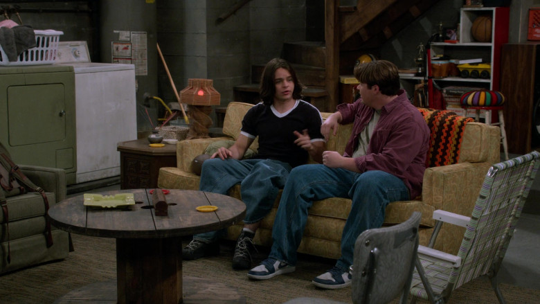 Nike Sneakers in That '90s Show S02E03 "Just a Friend" (2024) - 533980