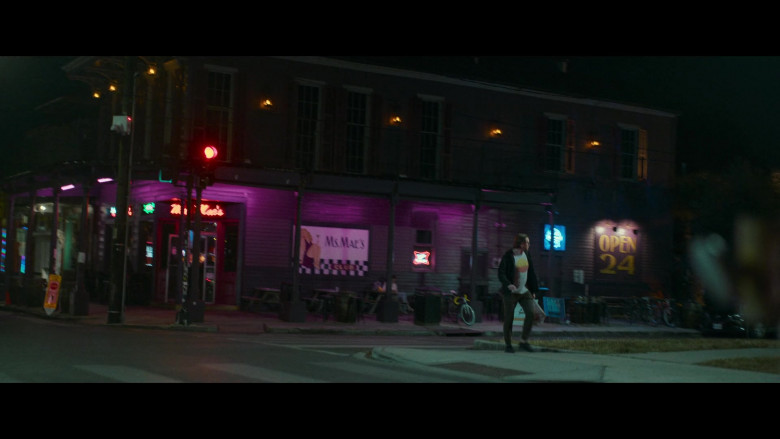 Miller High Life and Pabst Blue Ribbon Beer Signs in Hit Man (2023) - 526729