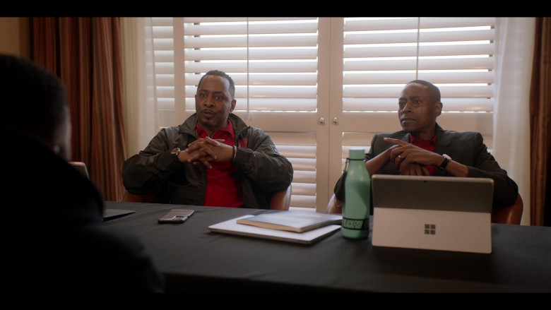 Microsoft Surface Tablets in All American S06E10 "Mass Appeal" (2024) - 525796